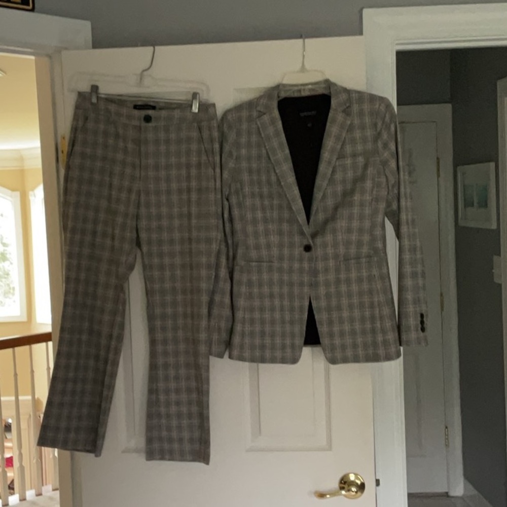 Banana Republic Black/Tan Suit, Long & Lean Blazer, Ankle/Crop Kick-Flare Pants